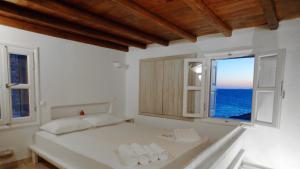 Folegandros Villas Beachfront