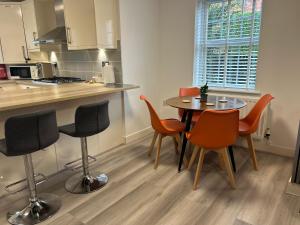 Littleton Manor Apartment near Southport free Parking Netflix Sky Ultimate