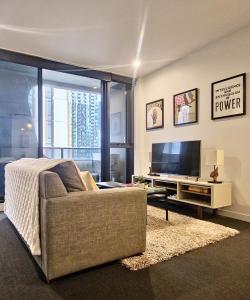 Stunning City View 3 Beds Apartment