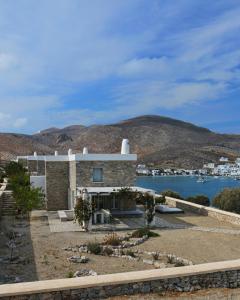 Folegandros Villas Beachfront