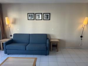 Cap Hermes 107 studio magnifique vue port 3 pers