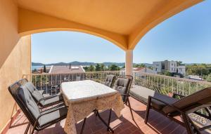 Awesome Apartment In Biograd Na Moru