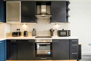 Baltic Apartment in Docklands near O2 & Canary wharf