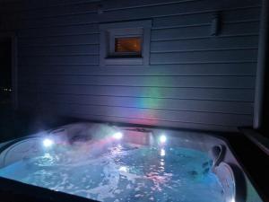 Aurora Villa with Jacuzzi