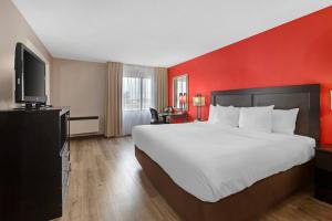 Quality Inn & Suites 5585 Ambler Drive Mississauga Ontario
