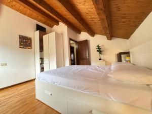 Elegant Attic-Rovigo Center-6 people