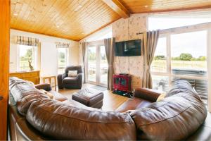 Immaculate 3-Bedroom Private Lodge near York