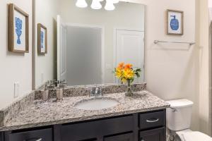 30% OFF! Spacious 5BR Home Near Disney, Gameroom