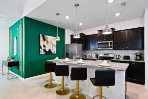 Spacious Family Getaway at Windsor Island Resort