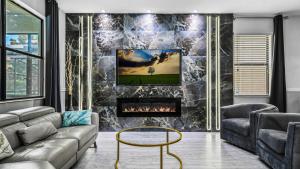 Huge Home with Game Room & Theater Near Disney 1429