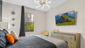 Huge Home with Game Room & Theater Near Disney 1429