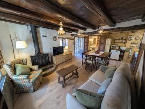 Casa Rústica y Chic con Chimenea y Vistas Panorámicas de La Vall de Boí