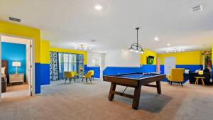 Opulent Villa in Resort Near Theme Parks & Shops