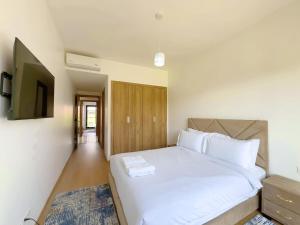 Noria Golf Elegance Pool with View