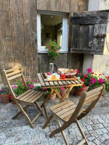 Provençal Farmhouse With Shared Pool In The Drôme
