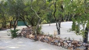 Villa avec piscine sur terrain clôt