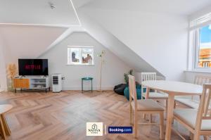 Modern 3BR Apartment By Nativa Homes Short Lets & Serviced Accommodation Harrow With Free WiFi & Parking, Family Comfort & Style