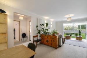 Charming 2-Bed House near Hampstead Heath Garden