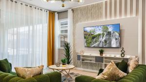 Family Oasis with Themed Rooms & Private Pool