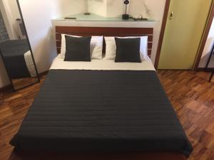 Deluxe Double Room (2 Adults + 1 Child)