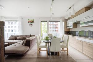 Urban Hideaway with Terrace & Garage