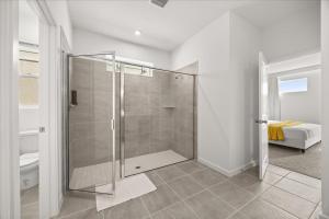 8 Bedrooms 5 Bathrooms Solara Resort 2330Sr