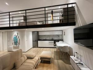 Isla Apartment City Center