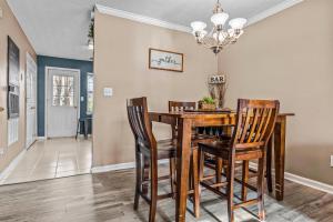 Woodstone Retreat right next to UGA golf course