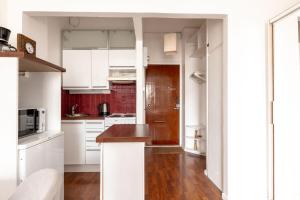 2ndhomes Cozy Helsinki Center Studio with Park View