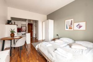 2ndhomes Cozy Helsinki Center Studio with Park View