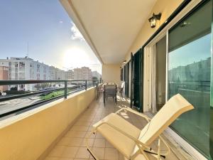 Armacao de Pera Central 2 by Homing