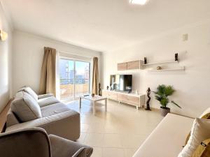 Armacao de Pera Central 2 by Homing