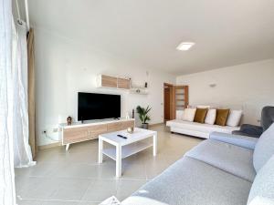 Armacao de Pera Central 2 by Homing