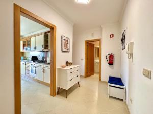 Armacao de Pera Central 2 by Homing