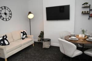 The Nottingham Nook Sleeps 7 Free Parking
