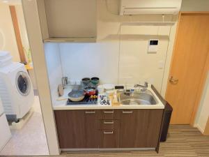 HANA Kyobashi 2nd floor newly renovated 3 minutes to station - direct to Kyoto, Nara, Kansai Airport, Umeda, Osaka