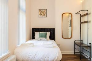 The Groves Room 4- Close to MRI, City Centre & Uni