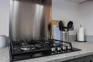 The Groves Room 4- Close to MRI, City Centre & Uni