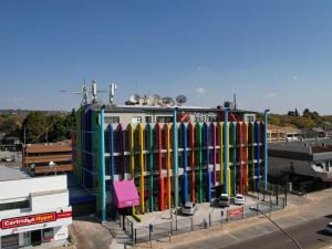 Next To Apartment Hotel