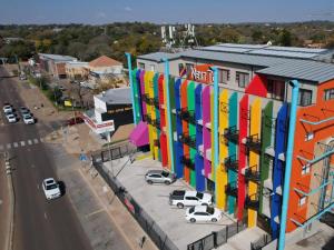 Next To Apartment Hotel