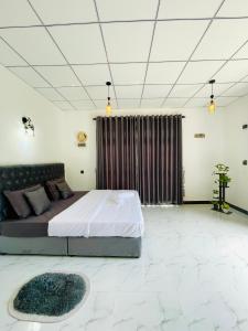 New Arch Heaven Ella