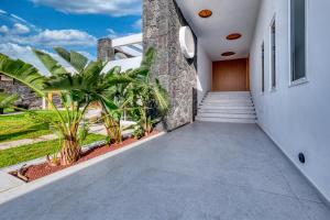 Villa luxury Cueva del Sol with jacuzzi, pool and sauna