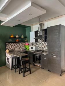 Studio Chic en Ville Piscine, Wi-Fi, Parking