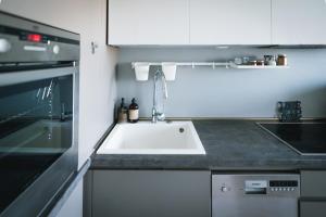 Cozy Pet Friendly Apartment & Free Parking