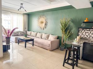 Studio Chic en Ville Piscine, Wi-Fi, Parking