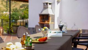 Villa La Higuera Antequera - La Higuera by Ruralidays