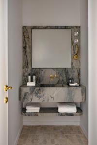 1.75 Paris La Source