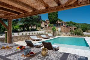 Villa Petroio - Luxury Home with Private Pool