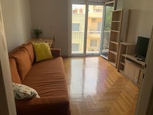 Cosy Plaka flat with view of Acropolis Parthenon