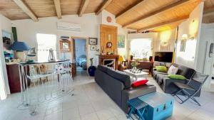 Maison à côté de la plage et des dunes, avec piscine